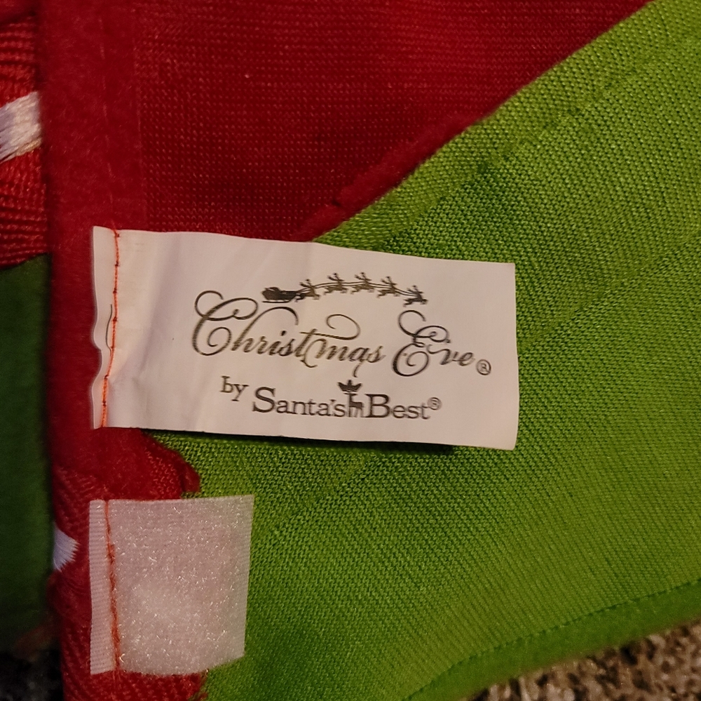 Christmas Tree Skirt - Picture 3 of 3